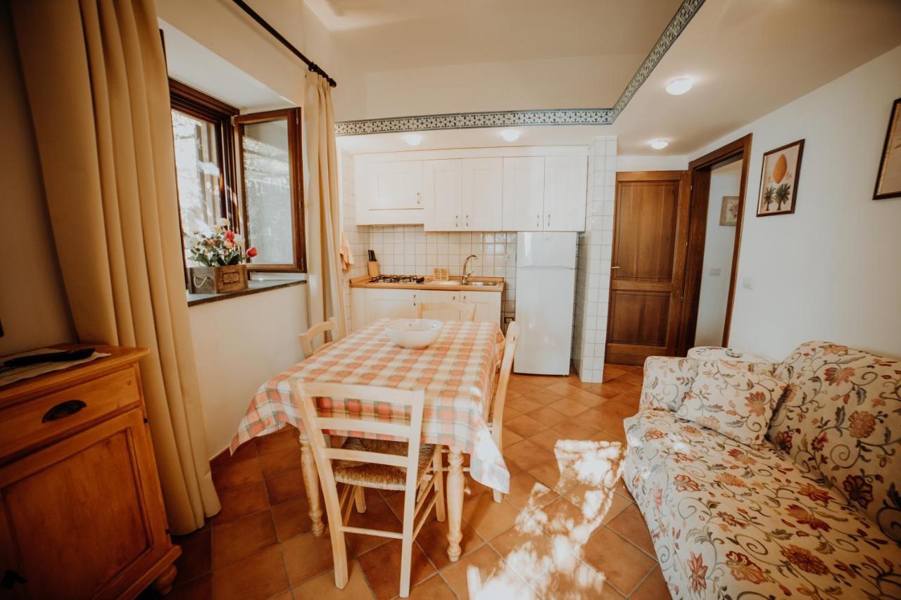 Residenza Golfo Degli Ulivi Aparthotel Caprioli Buitenkant foto