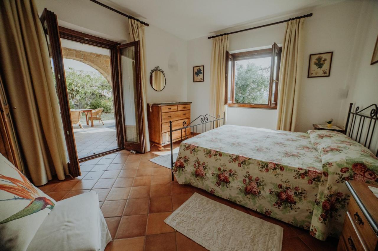 Residenza Golfo Degli Ulivi Aparthotel Caprioli Buitenkant foto