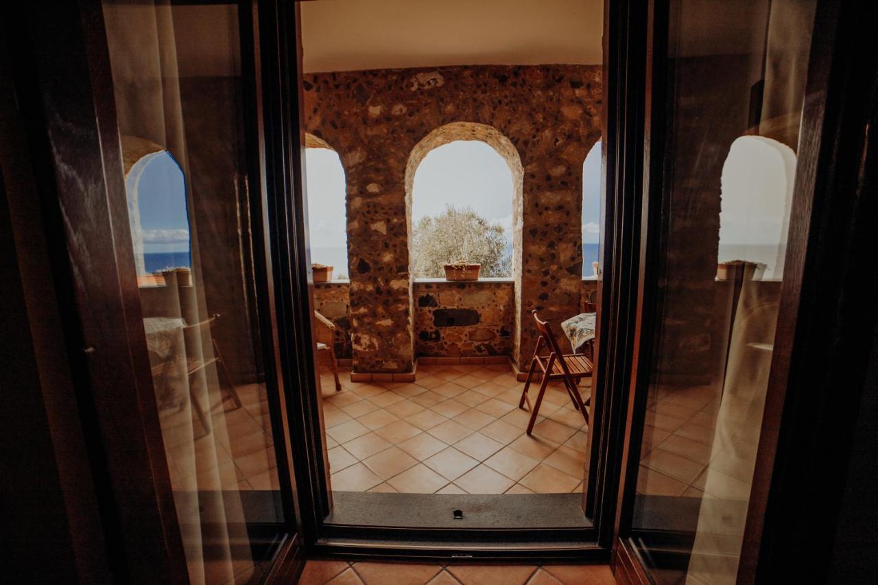Residenza Golfo Degli Ulivi Aparthotel Caprioli Buitenkant foto