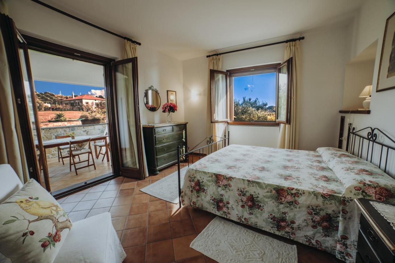 Residenza Golfo Degli Ulivi Aparthotel Caprioli Buitenkant foto