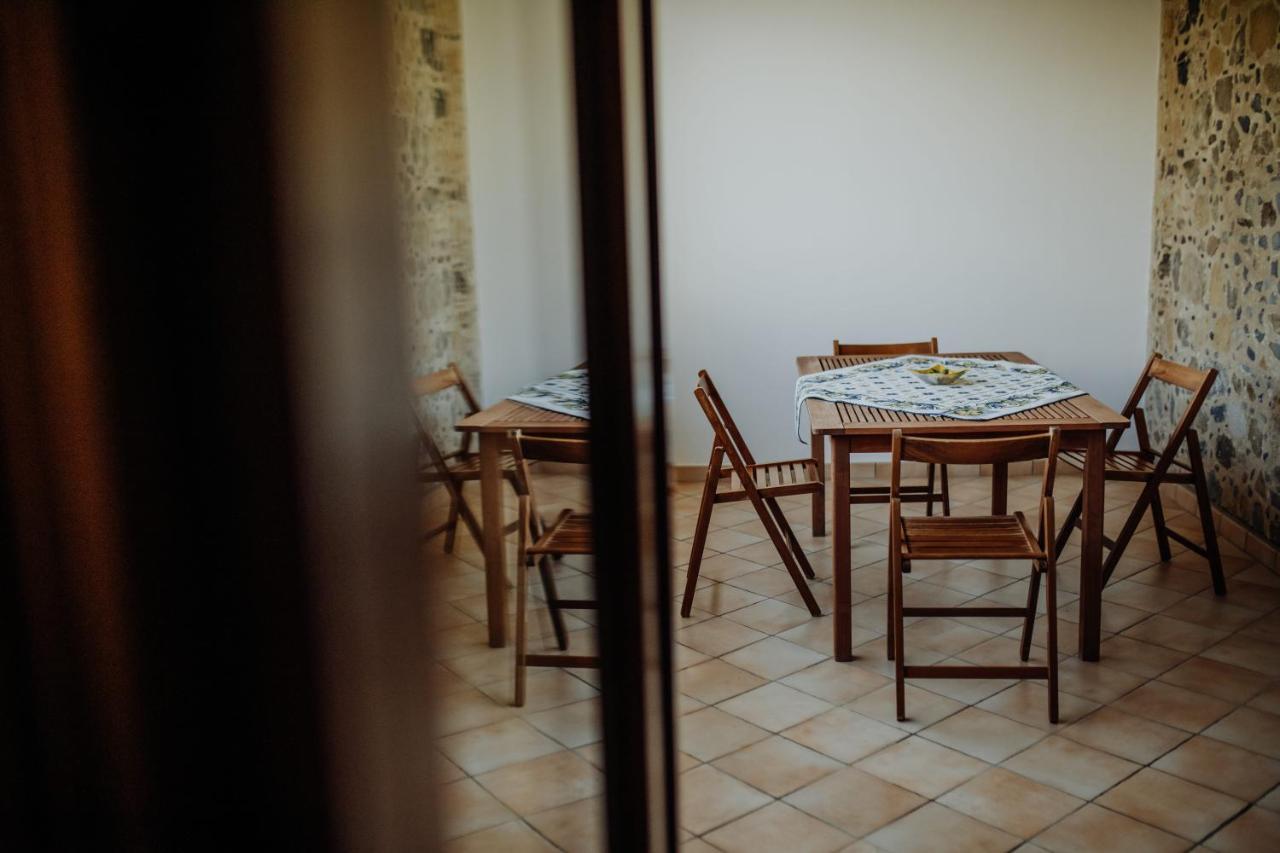 Residenza Golfo Degli Ulivi Aparthotel Caprioli Buitenkant foto