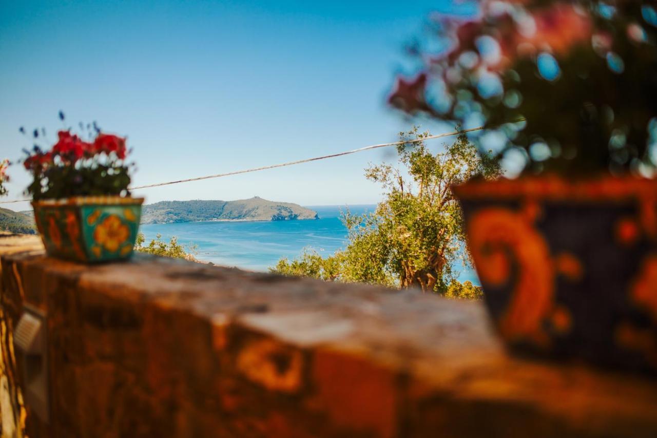 Residenza Golfo Degli Ulivi Aparthotel Caprioli Buitenkant foto