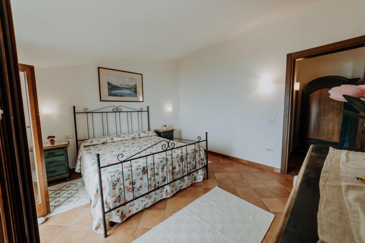 Residenza Golfo Degli Ulivi Aparthotel Caprioli Buitenkant foto